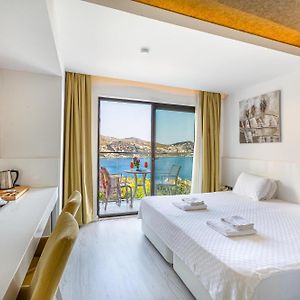 Double or Twin Room Sea View